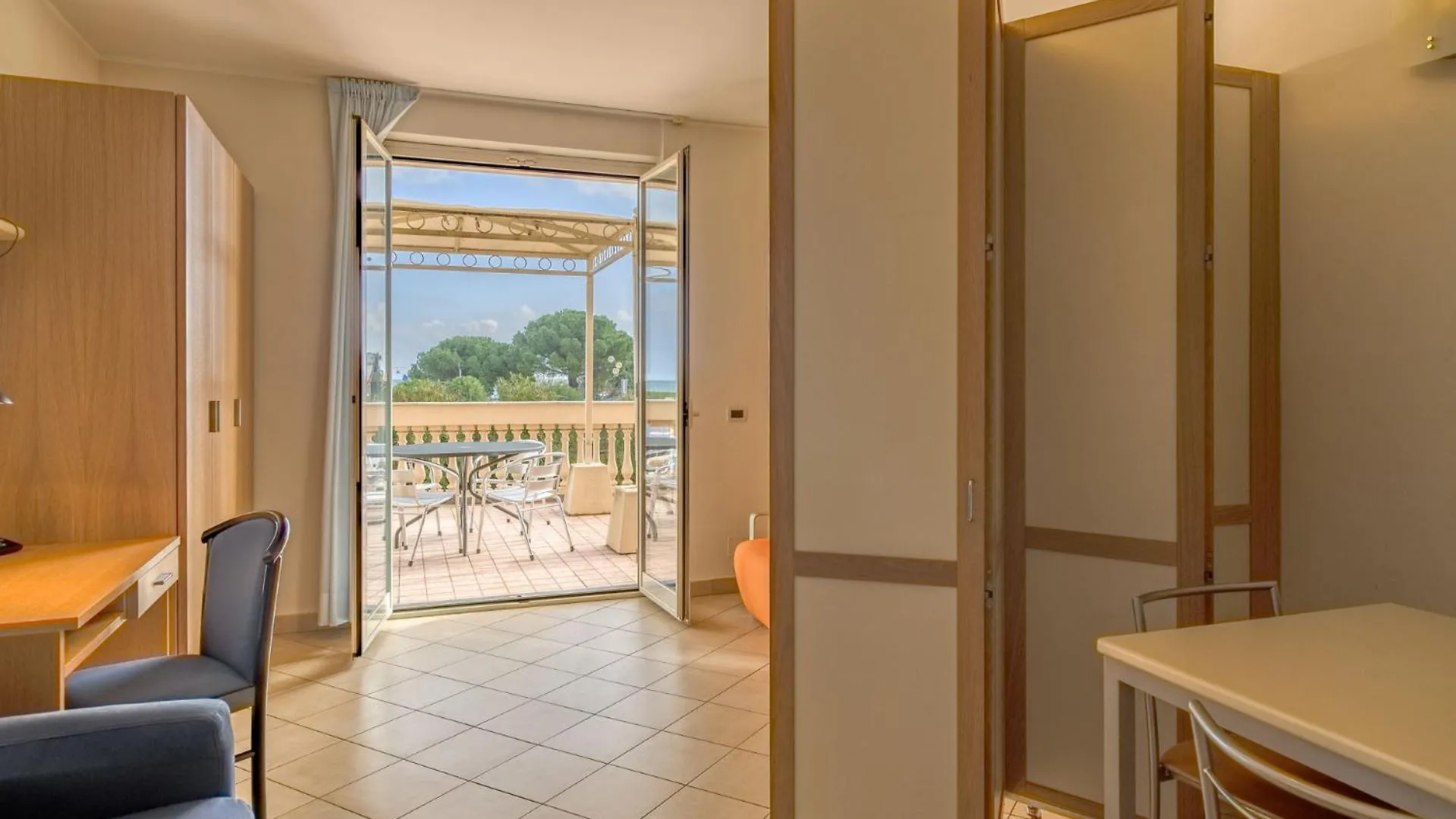 Residenza Al Porto Aparthotel Spotorno