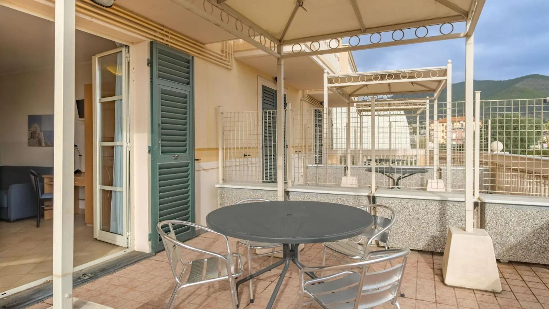 Residenza Al Porto Aparthotel Spotorno