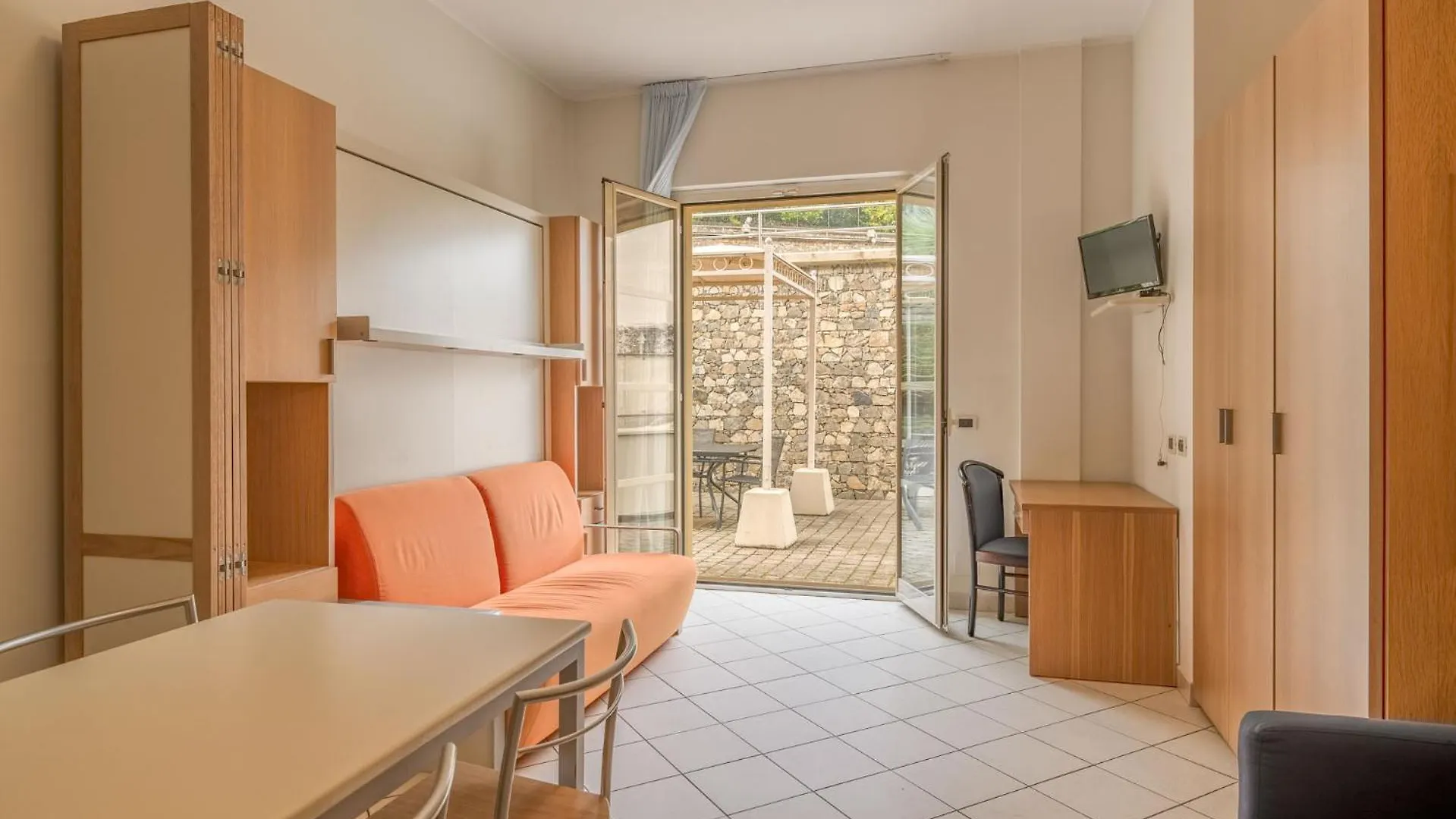 Residenza Al Porto Aparthotel Spotorno