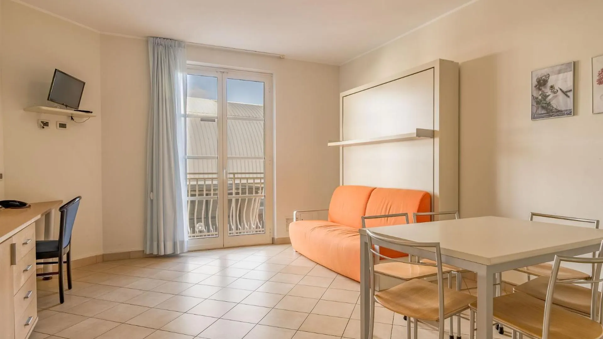 Residenza Al Porto Aparthotel Spotorno